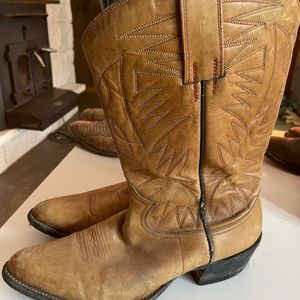 Men’s leather cowboy boots